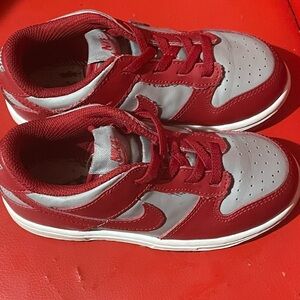 Nikes kids size 10c